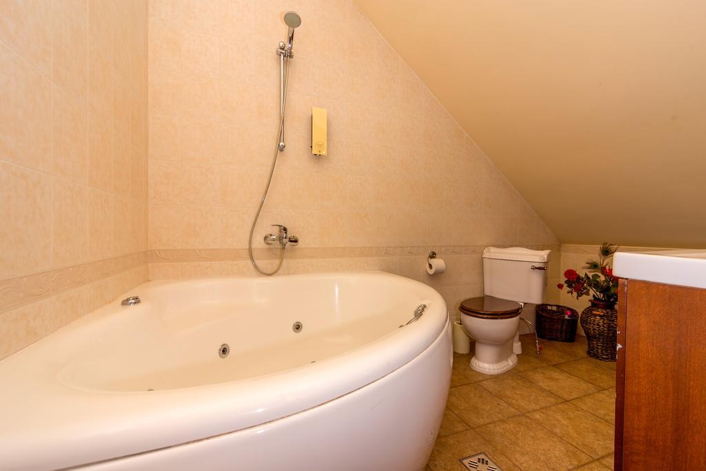 Viimsi Manor Guesthouse Birgitta מראה חיצוני תמונה